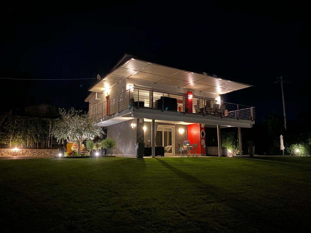 Lhv Garda Lake - Private Pool And Spa Бардолино Экстерьер фото