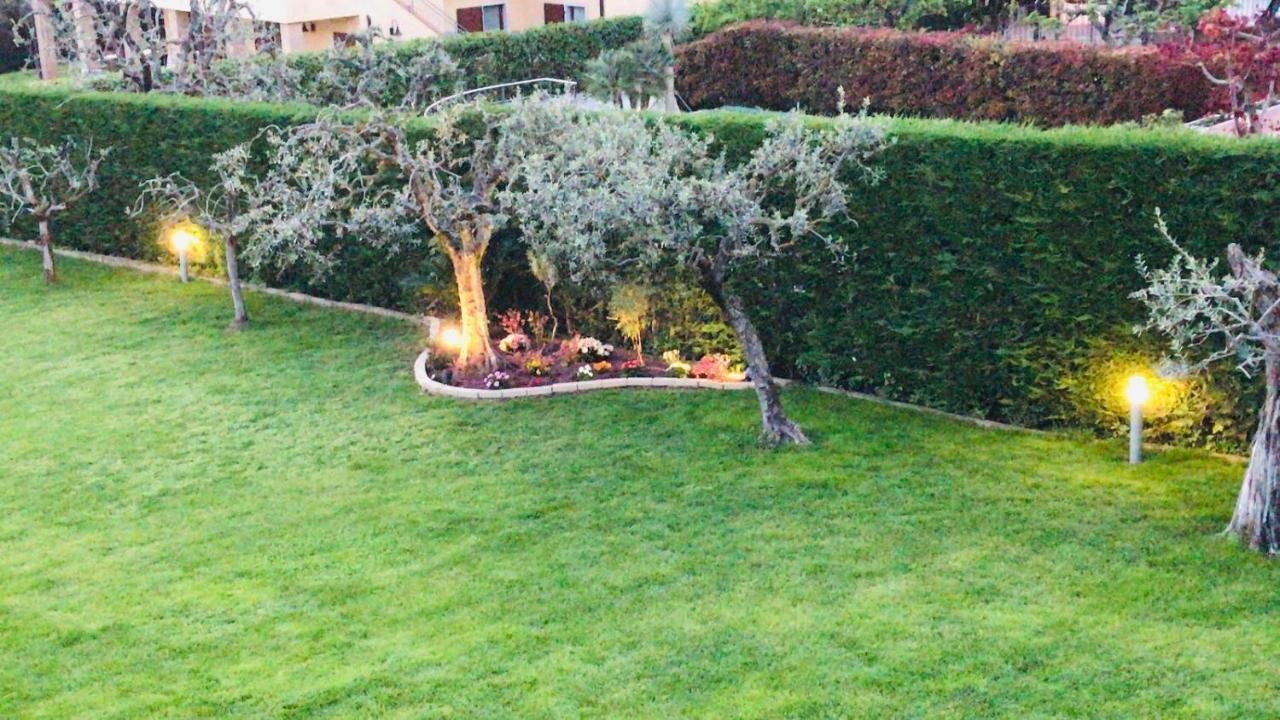 Lhv Garda Lake - Private Pool And Spa Бардолино Экстерьер фото